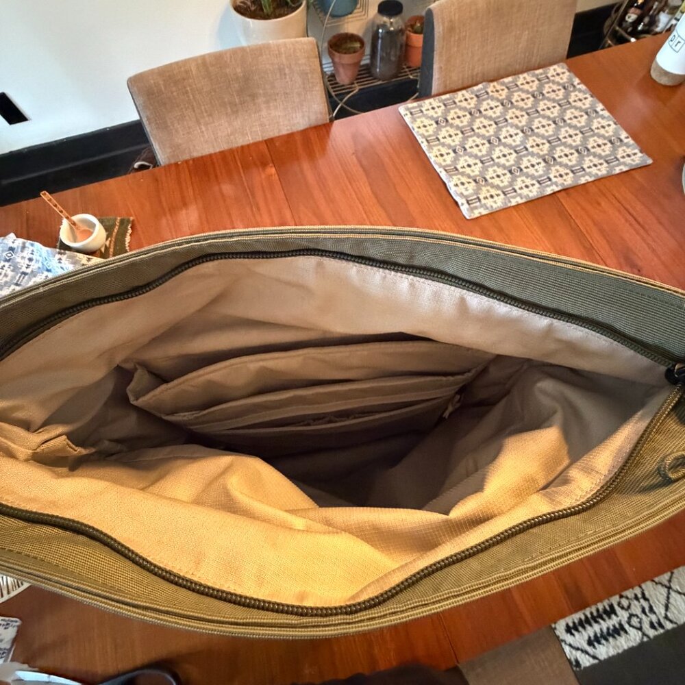 Thule Paramount 22l Computer Bag - image 5